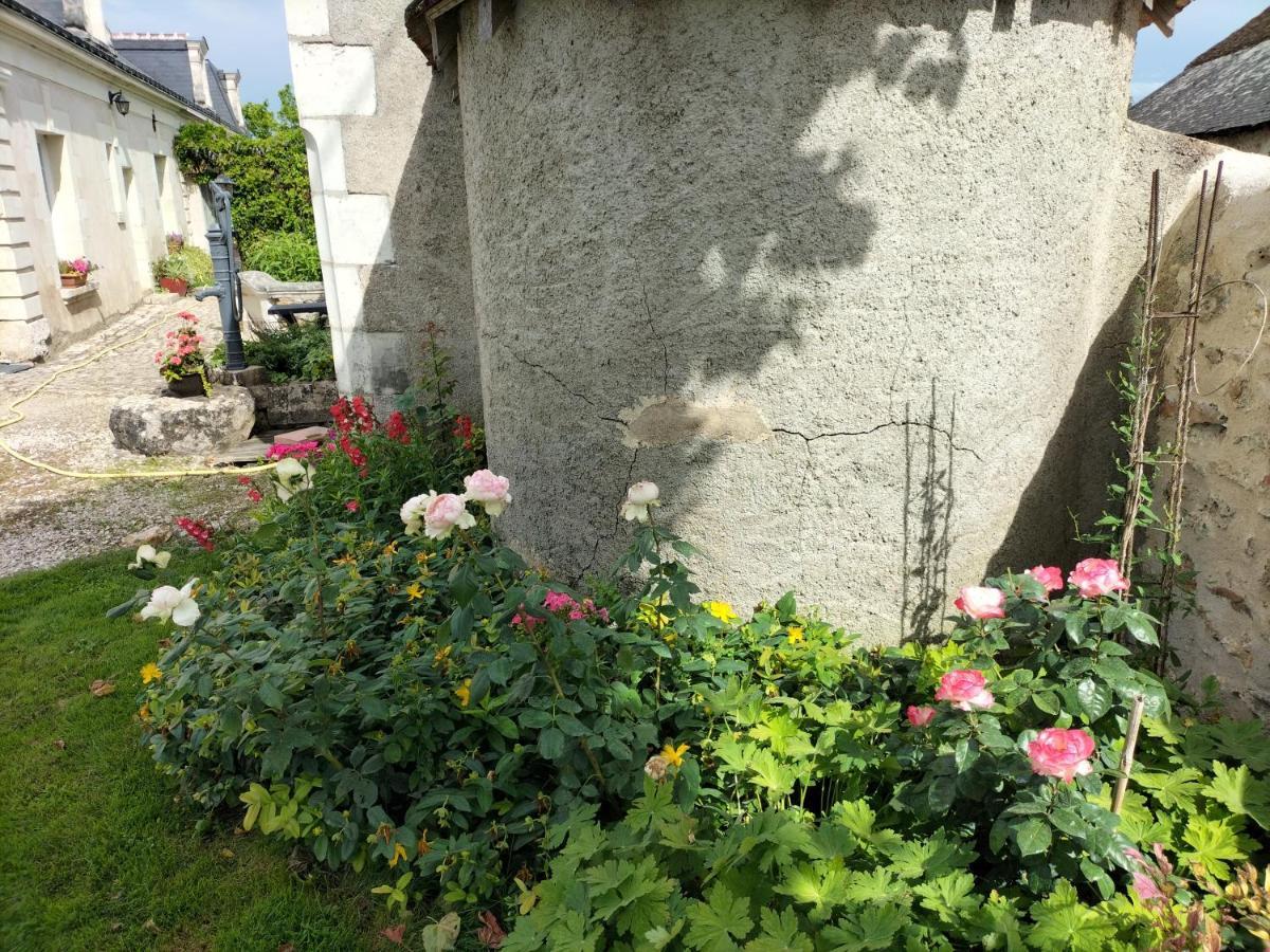 Le Clos Des Augers, Chambres D'Hotes Et Roulotte Azay-sur-Cher Exterior foto